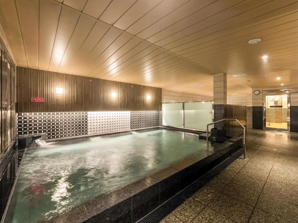 Apa Hotel & Resort Roppongi Ekihigashi Tokyo 3*,  Japan