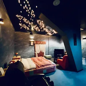 ** Love hotel Sagano Giappone