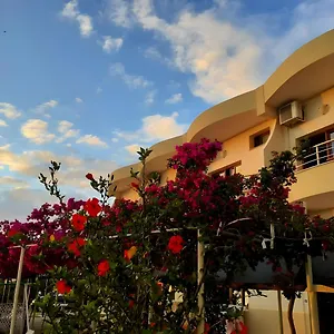 *** Hotel Sirena Albania