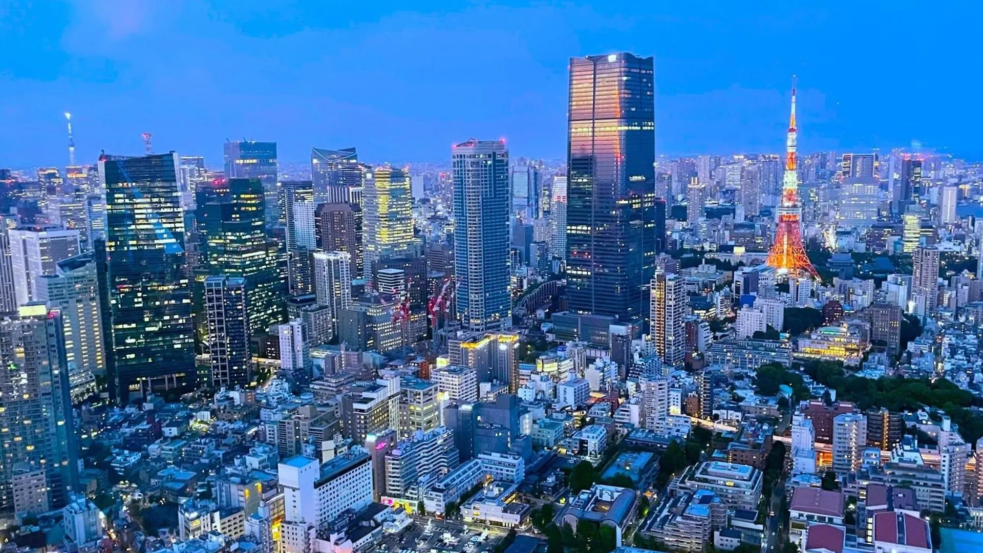 Apa Hotel & Resort Roppongi Ekihigashi Tokyo 3*,  Japan